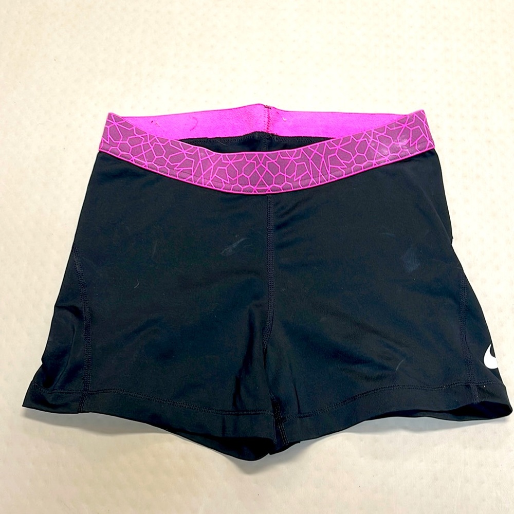 Geometric patterned tight fitting black shorts